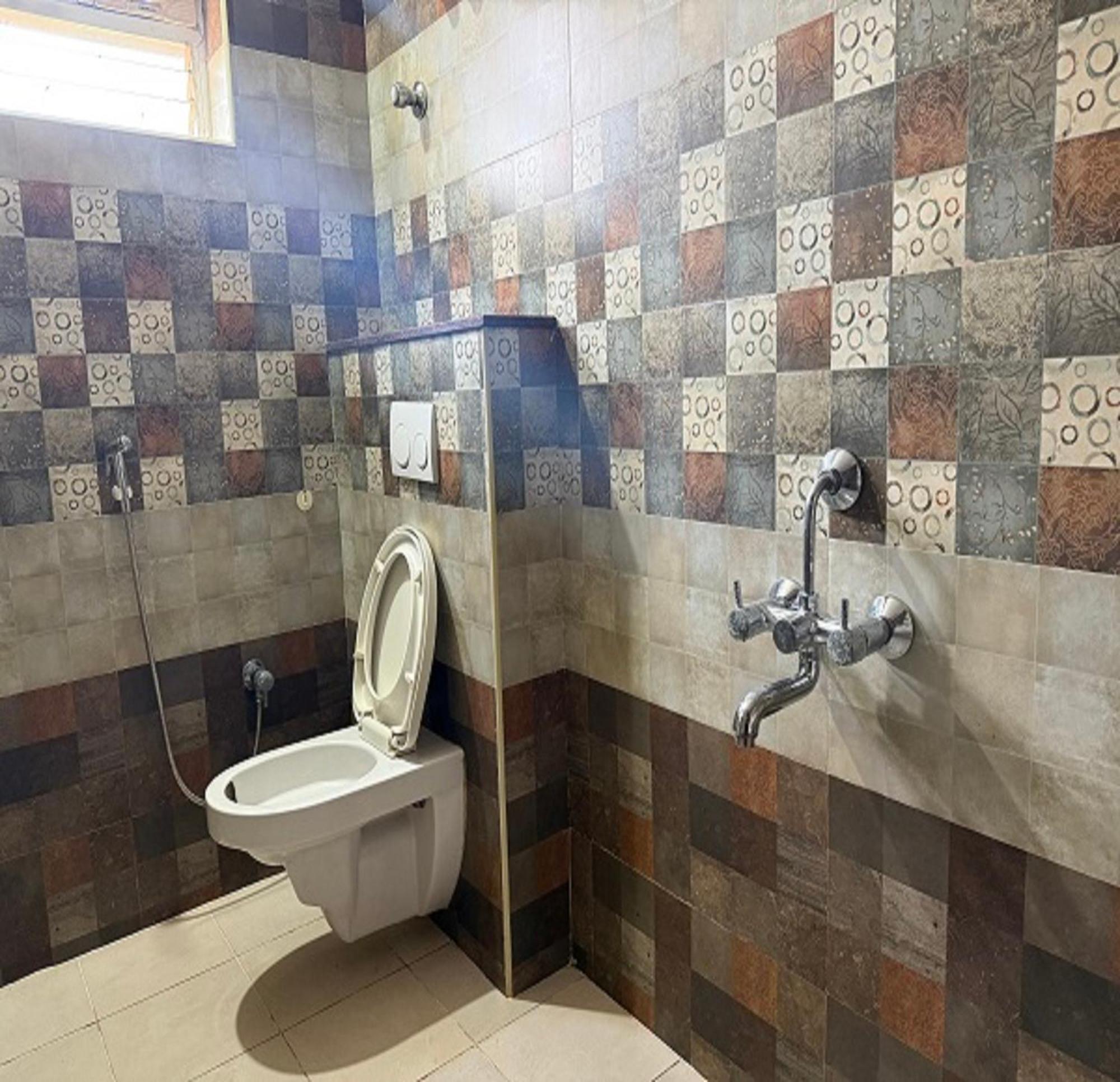 Hotel Aishwaryam Service Velachery Chennai